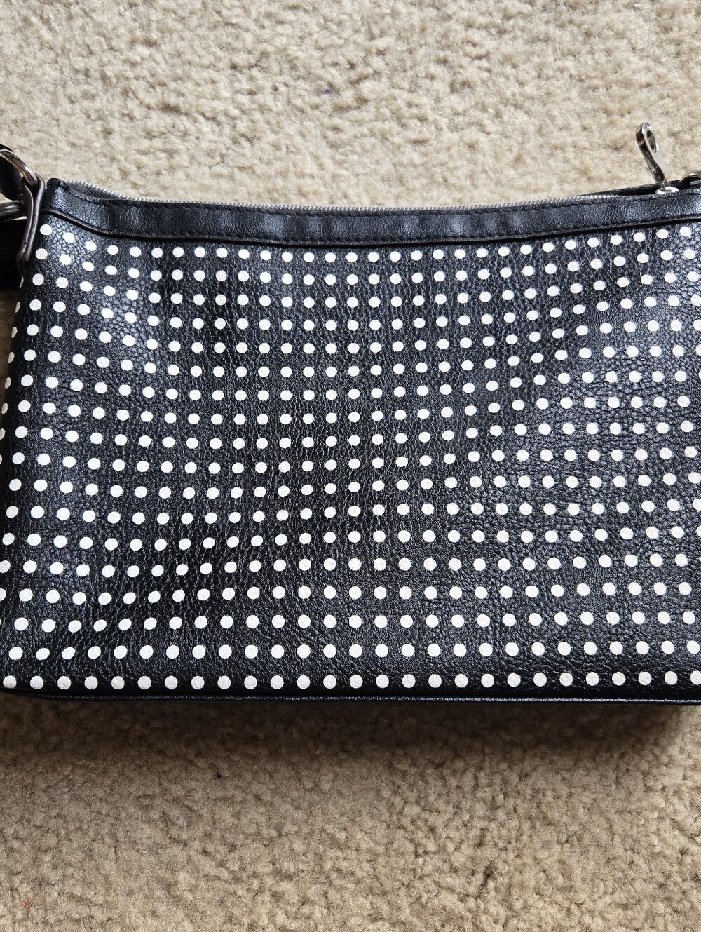 RELIC Black & White Polka Dot Crossbody Bag Faux Leather Purse Strap Zipper - Picture 5 of 6